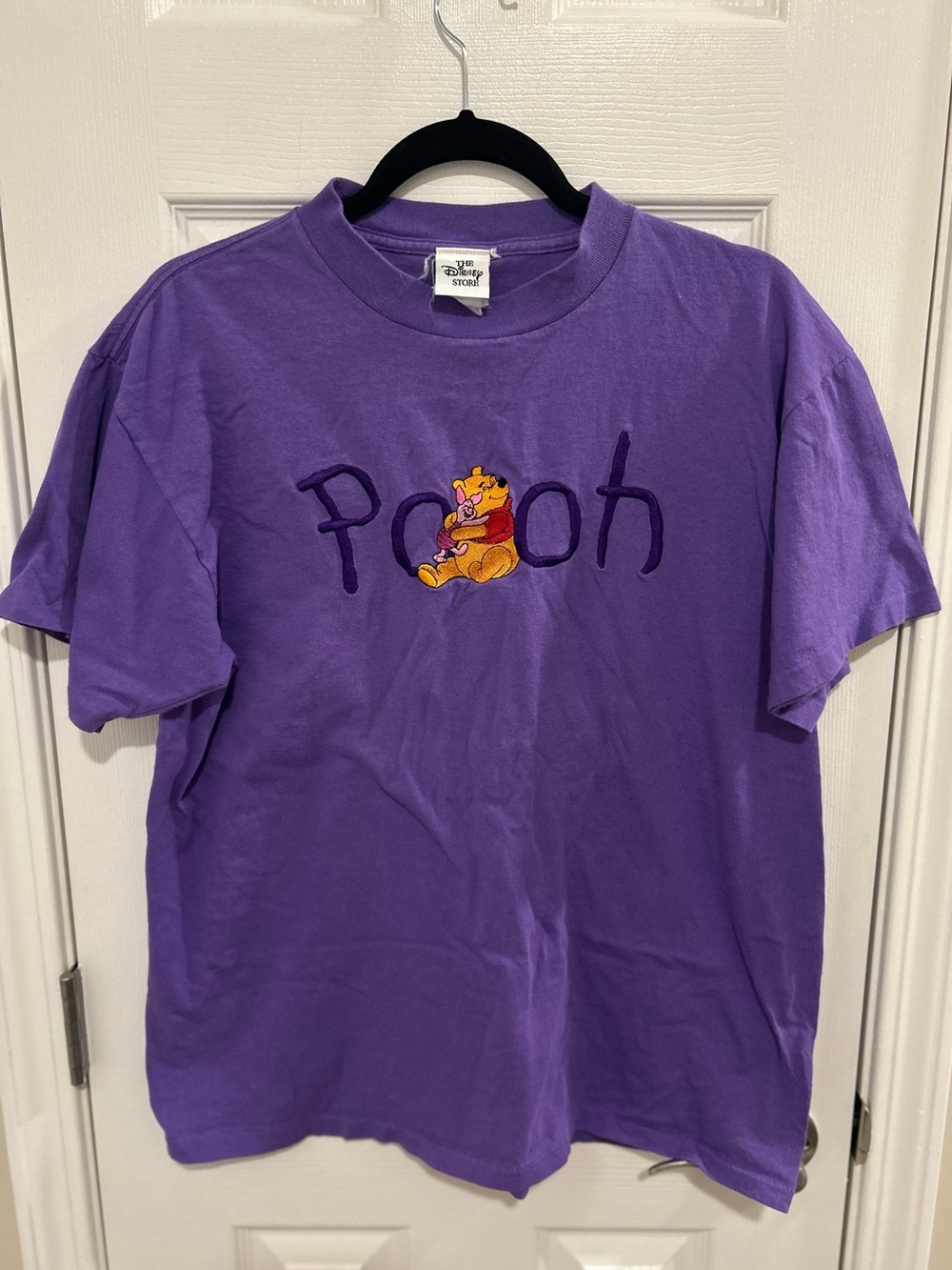 Vintage 90s Disney Store Winnie the Pooh Embroidered T-Shirt Purple Size Medium
